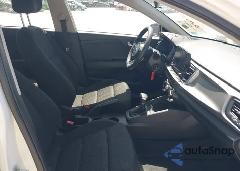 2021 Kia Rio Lx z USA, uszkodzony, nr VIN 3KPA24AD4ME386507